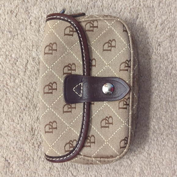 Dooney & Bourke Wallet/Pouch - Picture 2 of 6